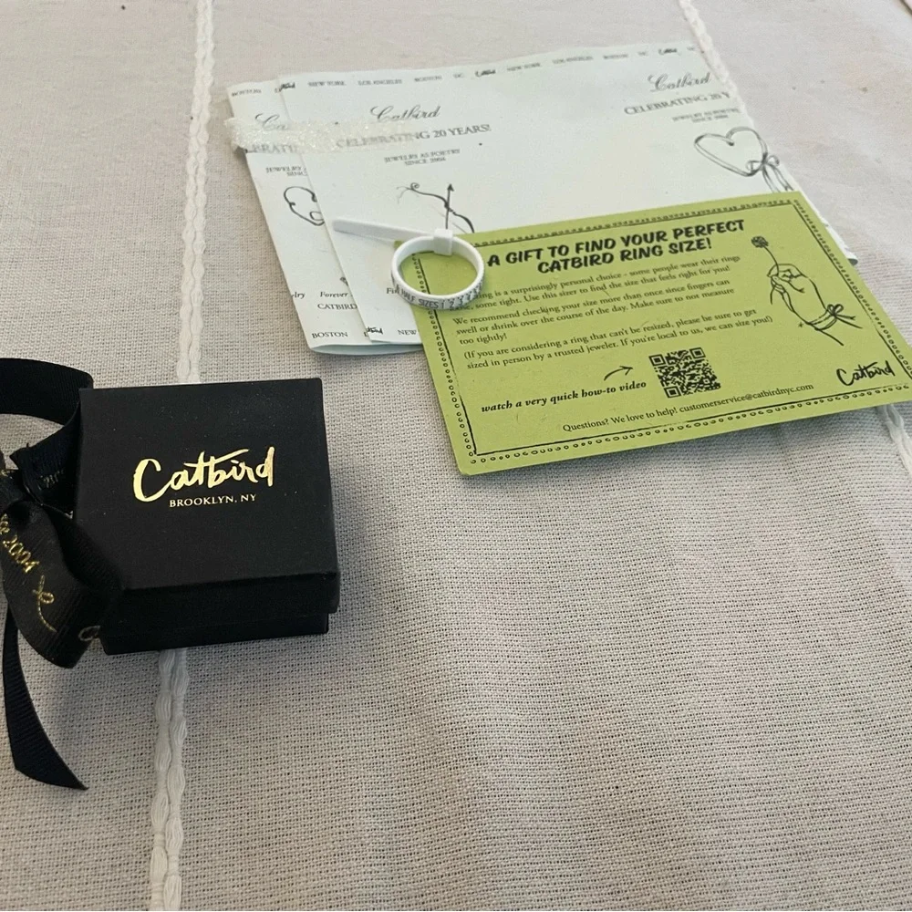 Catbird 14K Gold Ring Soap Bubble Pearl Diamond Ring - Picture 9 of 10